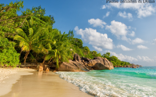 5 Daftar Pantai Terindah di Dunia yang Wajib Dikunjungi Traveler Sejati!